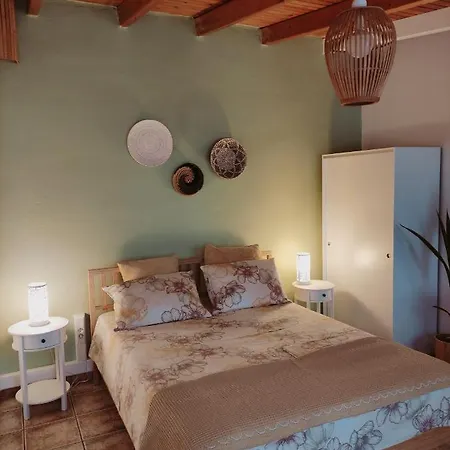 Cozy Apartment In Peania Paiania Exterior photo