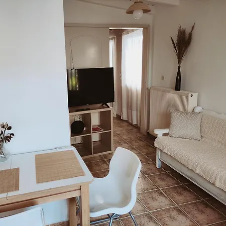 Cozy Apartment In Peania Paiania Exterior photo