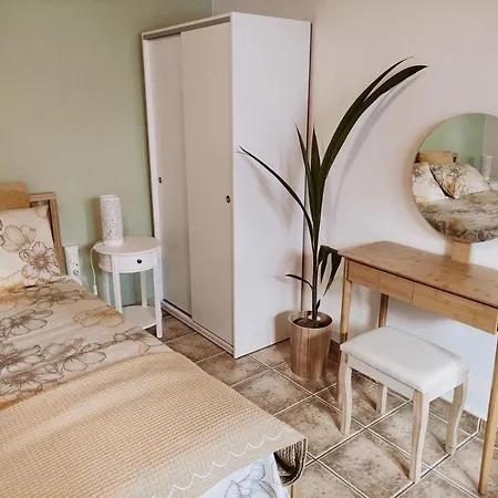 Cozy Apartment In Peania Paiania Exterior photo