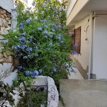Cozy Apartment In Peania Paiania Exterior photo