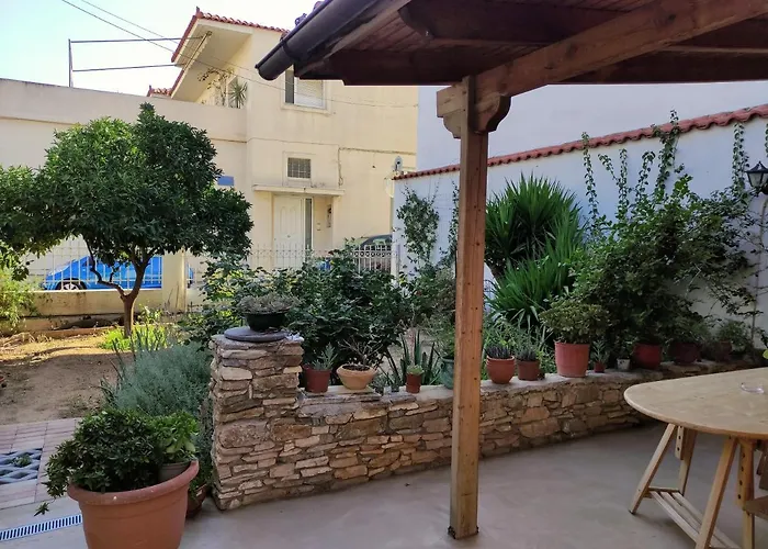 Cozy Apartment In Peania